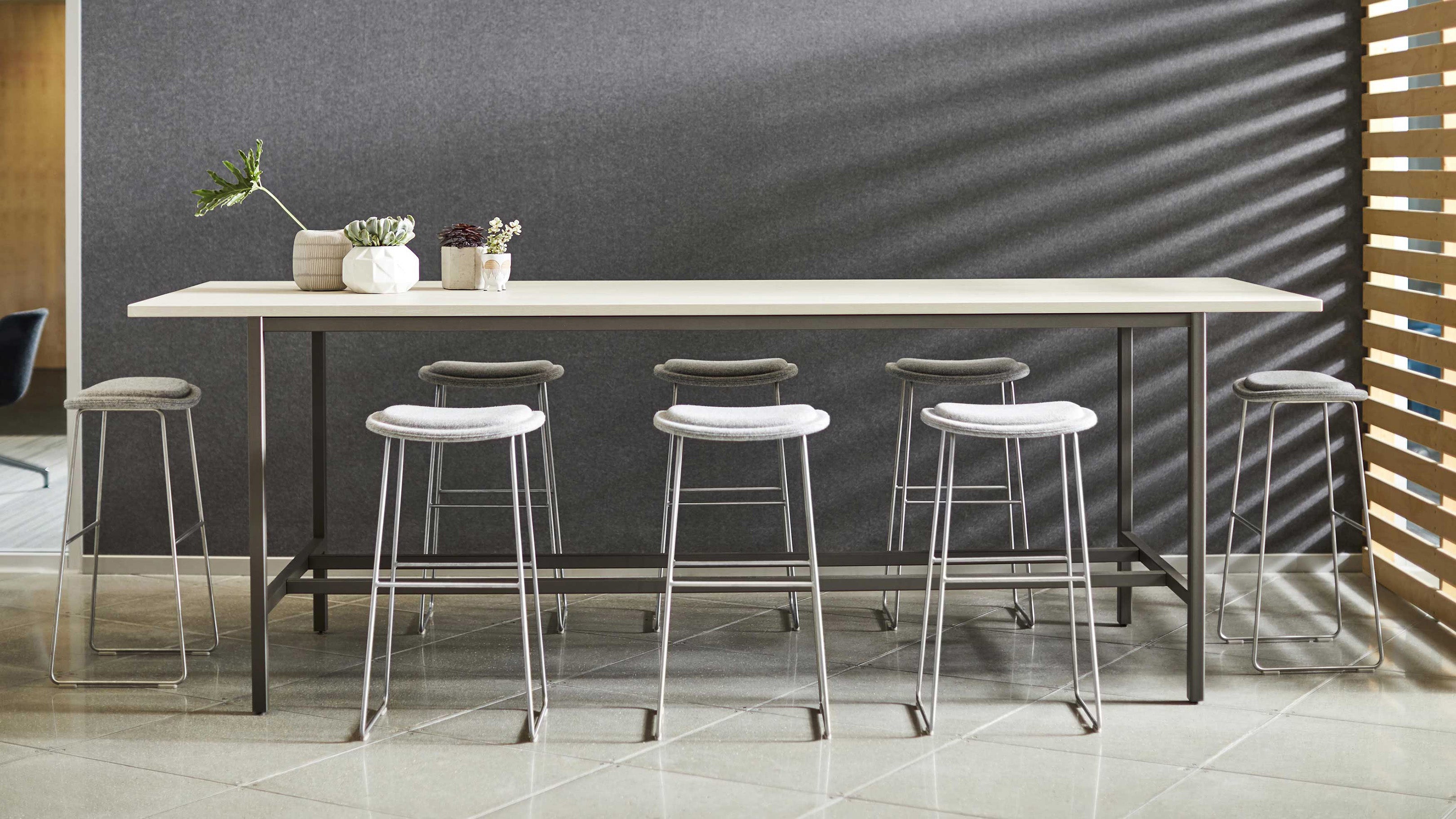 Desktop / Hi Pad Stool, designed by Jasper Morrison made by Cappellini