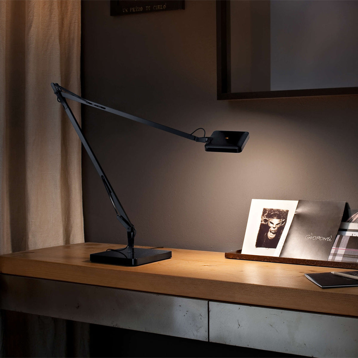 Black / Mobile / Kelvin LED Desk Lamp, designed by Antonio Citterio and Toan Nguyen made by Flos