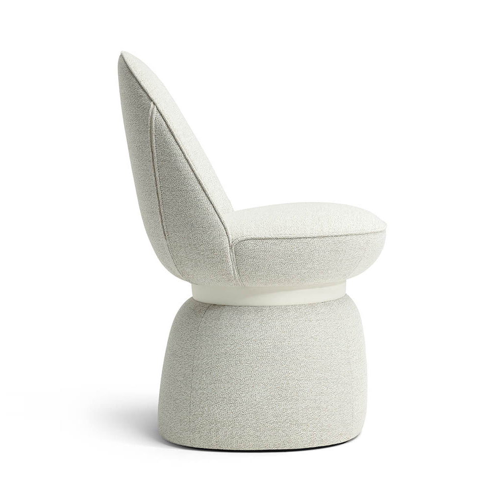 Mobile / Leplì Chair, designed by Kensaku Oshiro for Poltrona Frau