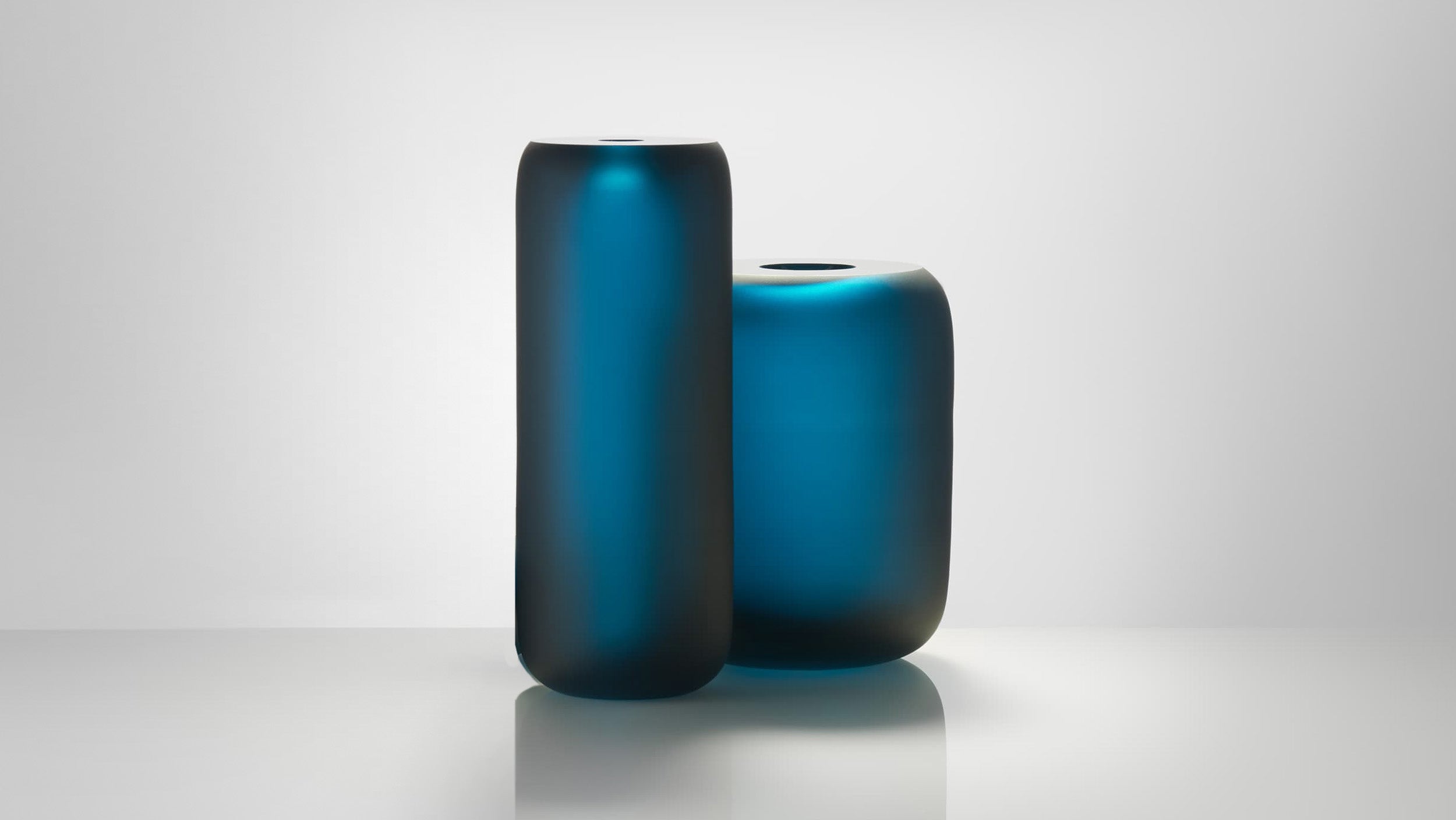 Turquoise / High / Desktop / Termoska Vase, designed by Anna Torfs