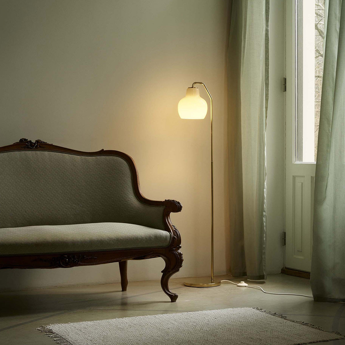 Mobile / VL Ring Crown Floor Lamp, designed by Vilhelm Lauritzen for Louis Poulsen