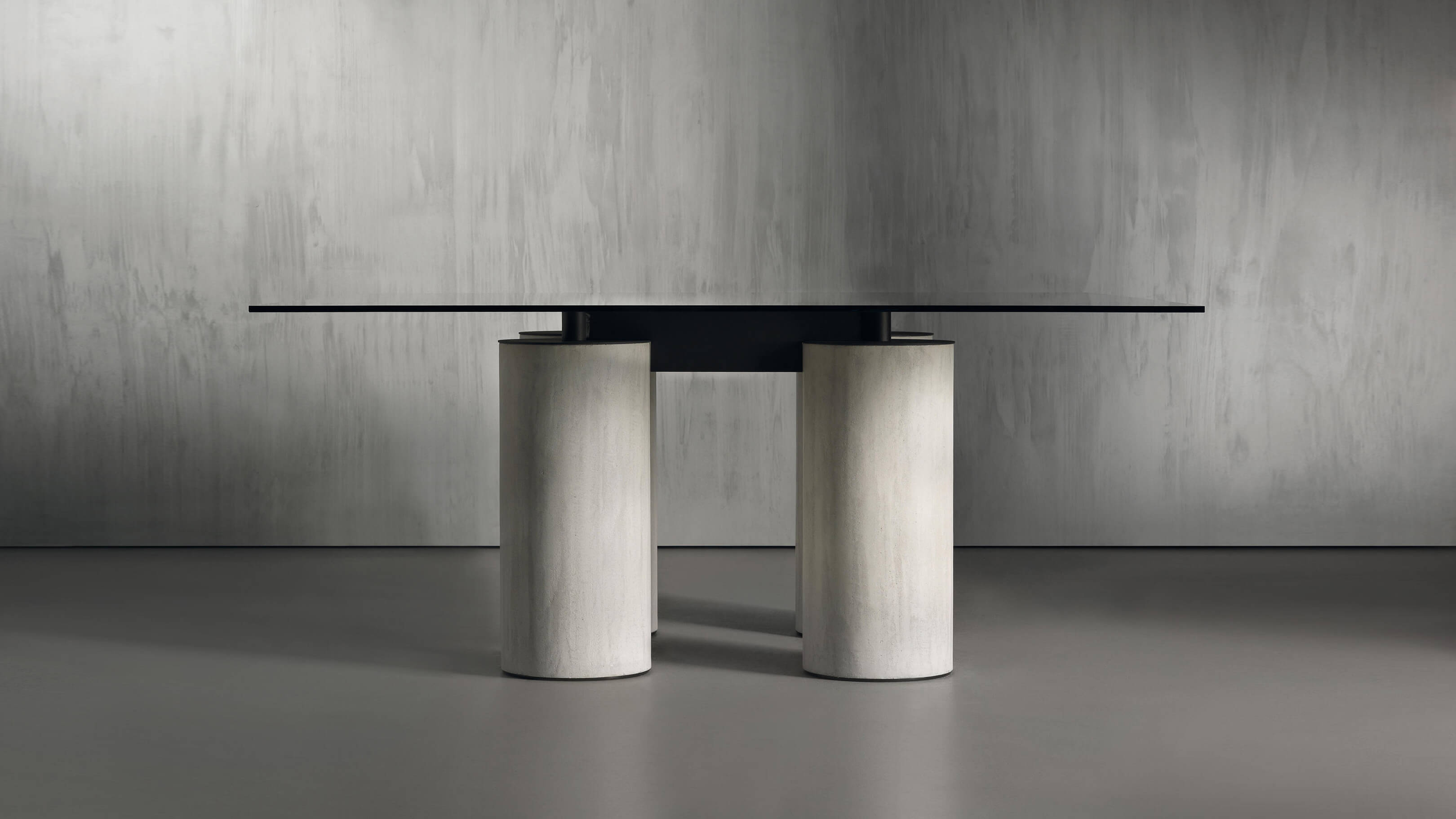 Desktop / WhiteMenu / Serenissimo Table, designed by Lella & Massimo Vignelli, David Law