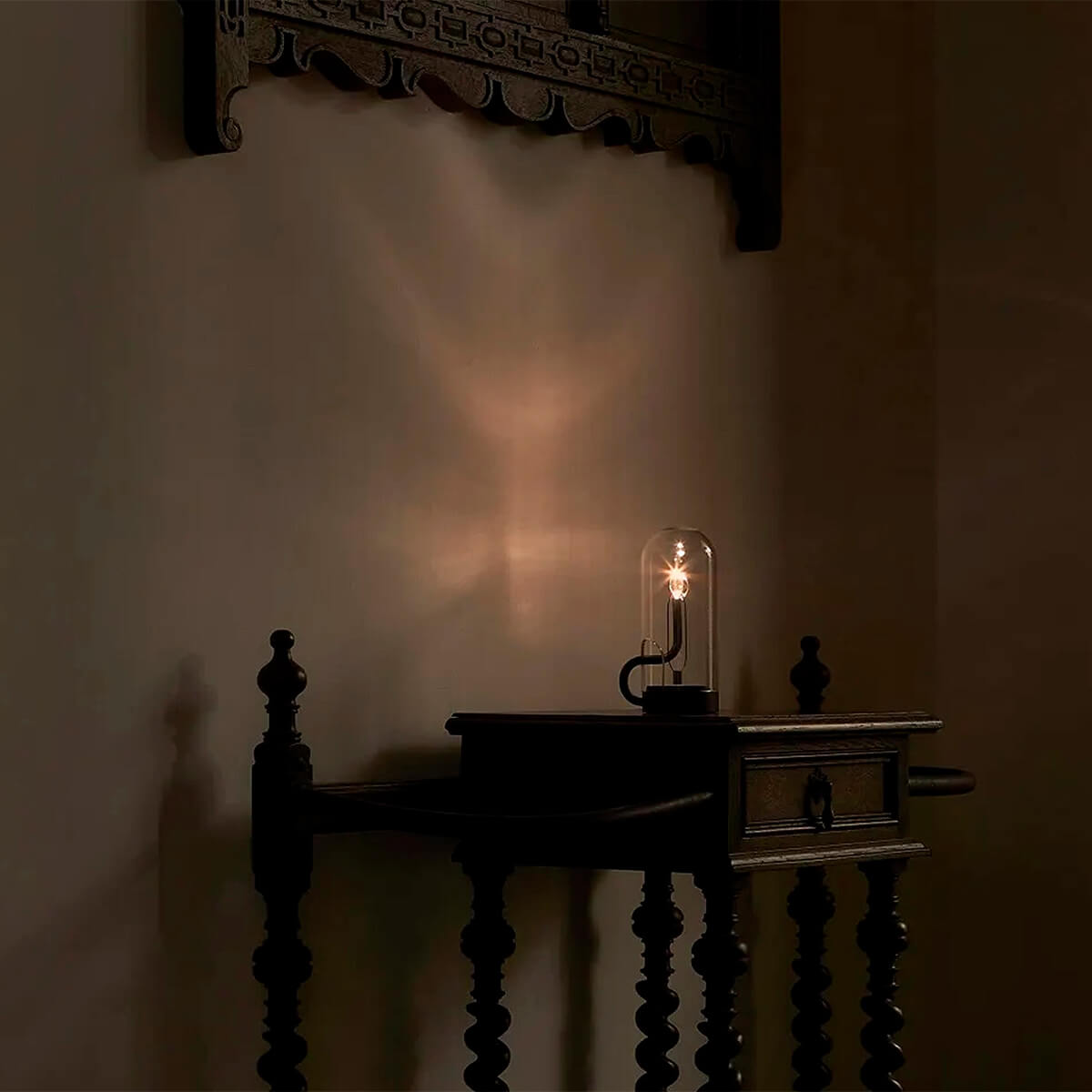 Black / Mobile / WhiteMenu / Hymn Cordless Lamp, designed by Hiroto Yoshizoe made by Ambientec
