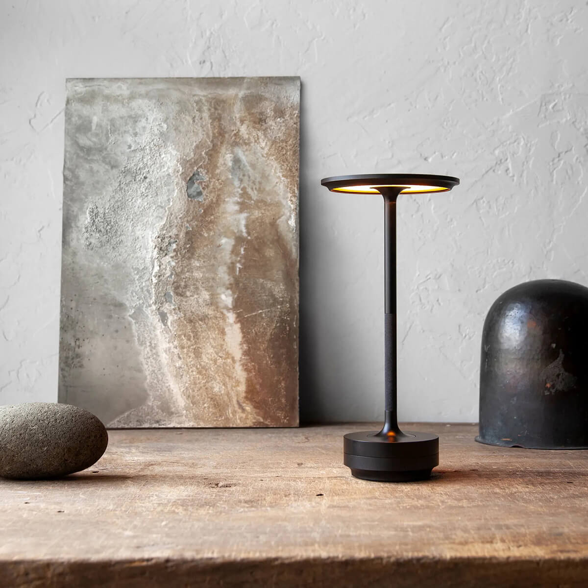 Black / Mobile / BlackMenu / Turn Designed By Nao Tamura made by Ambientec