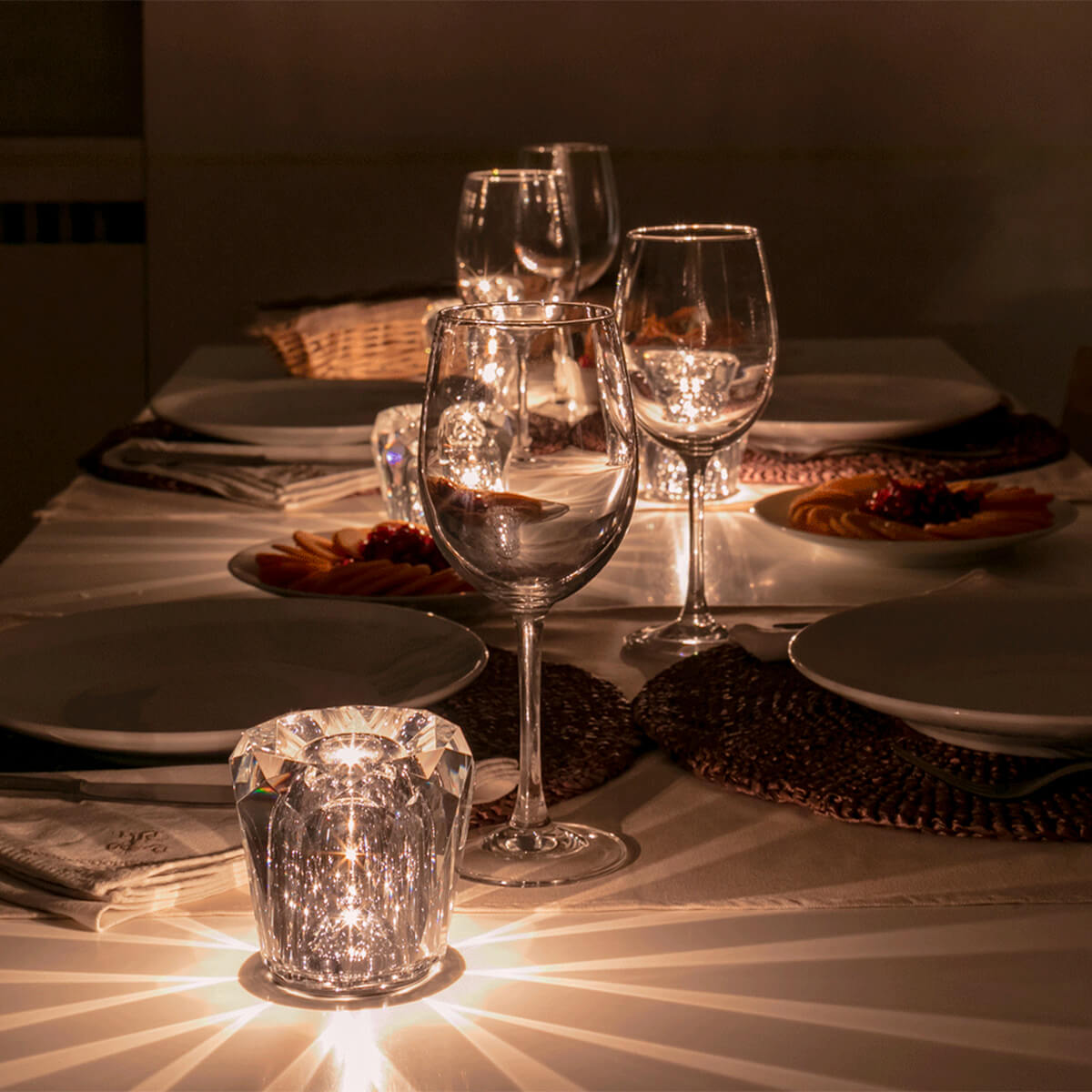 Acrux / Mobile / WhiteMenu / Xtal Wireless LED Lamp Designed by Ryuichi Kozeki made by Ambientec