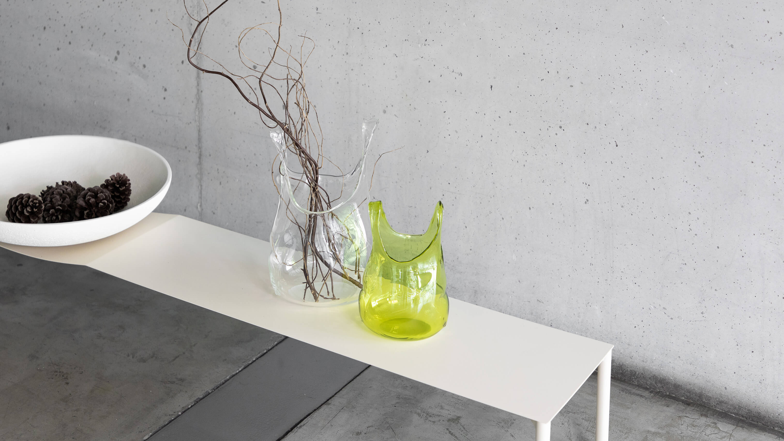 Small / Olive / Desktop / BlackMenu / Glass bag, designed by Atelier De Verre Anvi