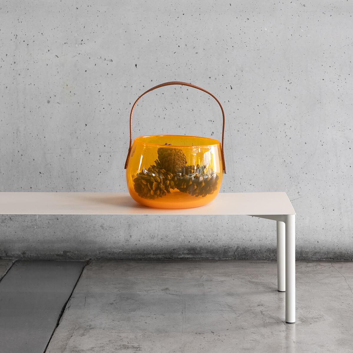 Saffron / Mobile / BlackMenu / Shopper Glass Bowl, designed by Atelier de Verre Anvi