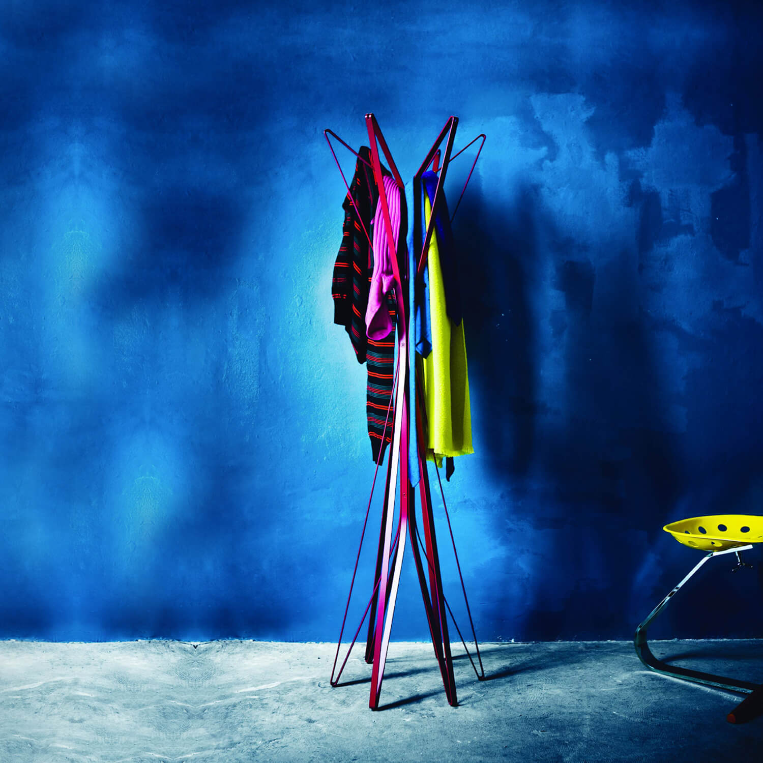 GeneralOption / Mobile / WhiteMenu / Aster Coat Rack Designed by Alessandro Dubini