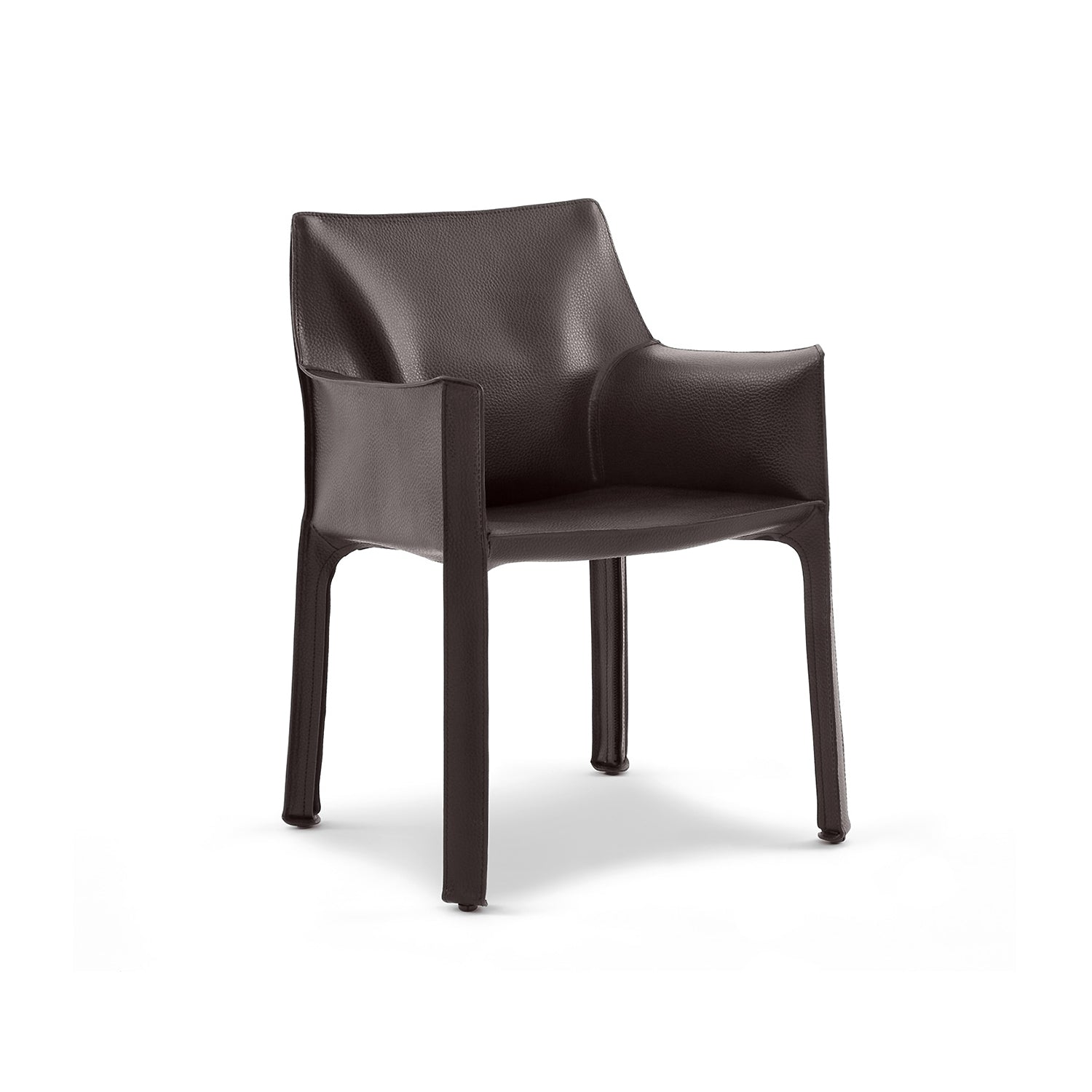 Briar Root / Mobile / BlackMenu / Cab Armchair made by Cassina