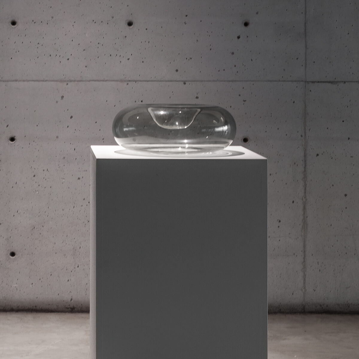 Smoked Anthracite / Mobile / BlackMenu / Jelly Vase, designed by Cassina