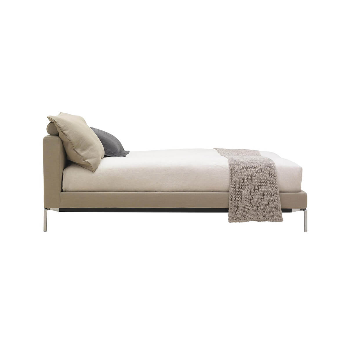 GeneralOption / Mobile / BlackMenu / Moov Bed designed by Piero Lissoni made by Cassina