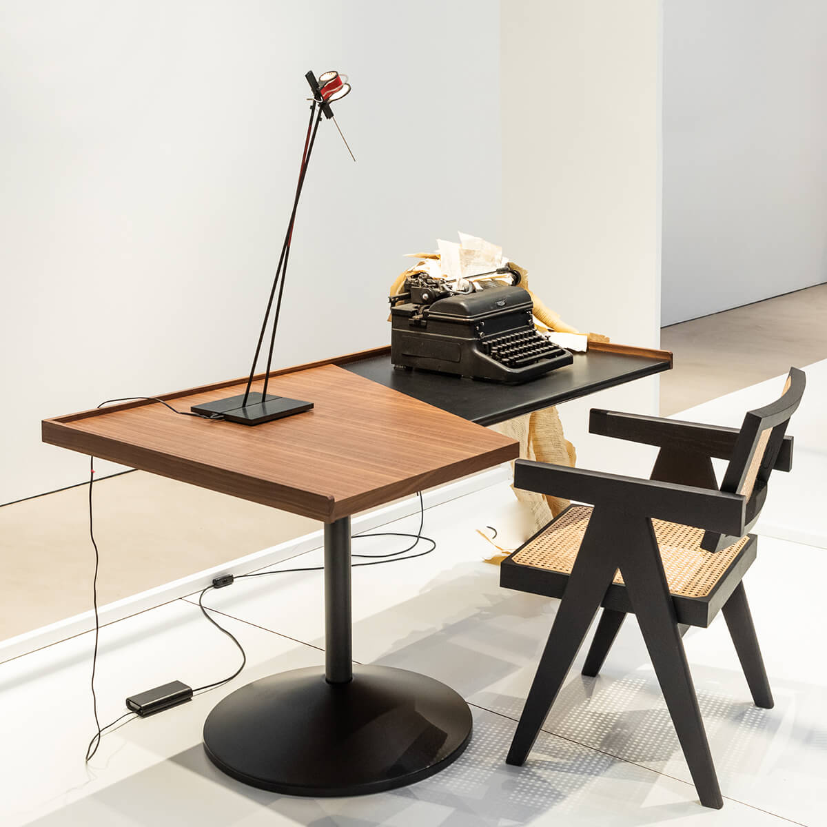 Mobile / BlackMenu / Stradera Desk, designed by Franco Albini made by Cassina