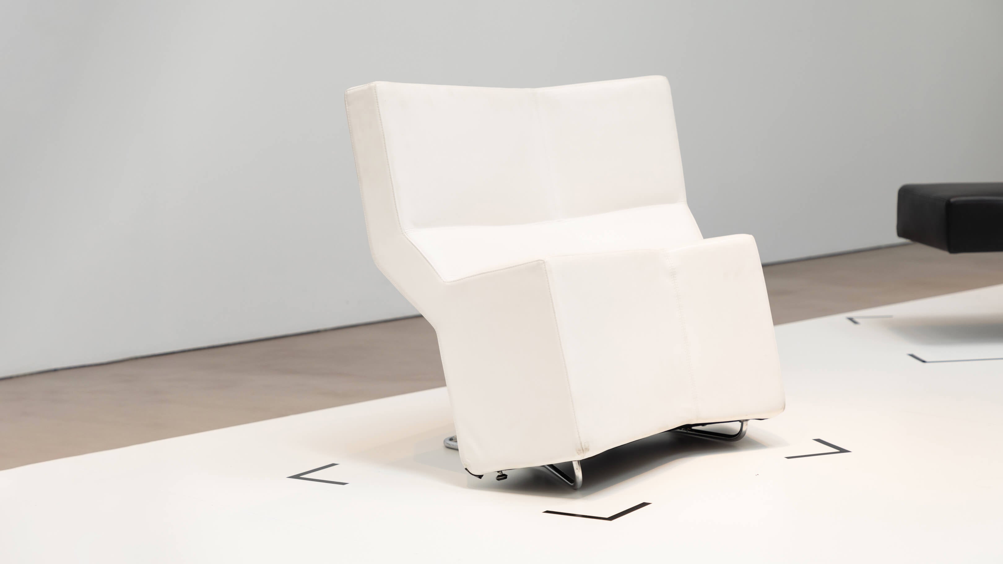 Desktop / BlackMenu / Chaos Chair - From the Archives, designed by Konstantin Grcic
