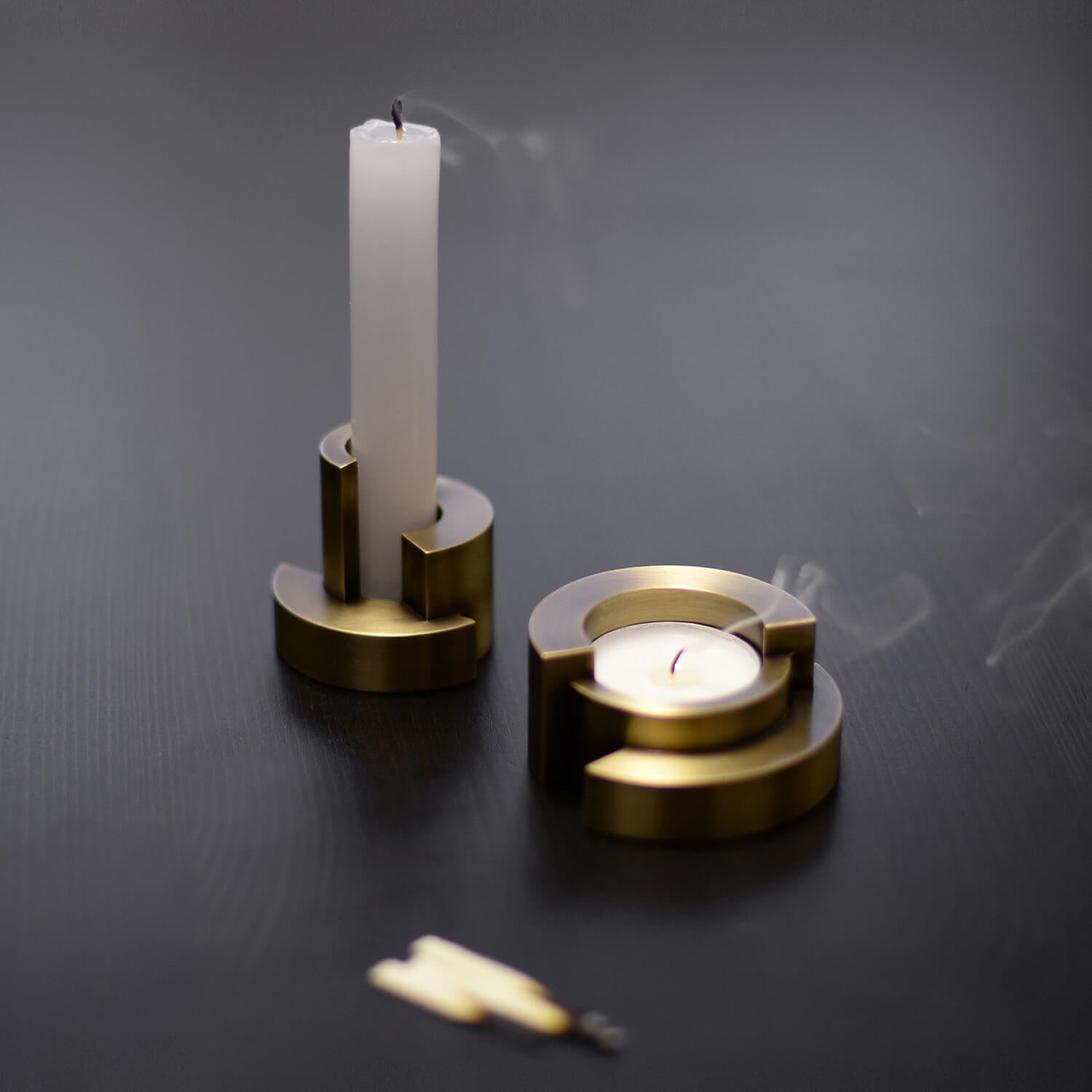 GeneralOption / Mobile / WhiteMenu / Circular Candle Holder Designed By VAU