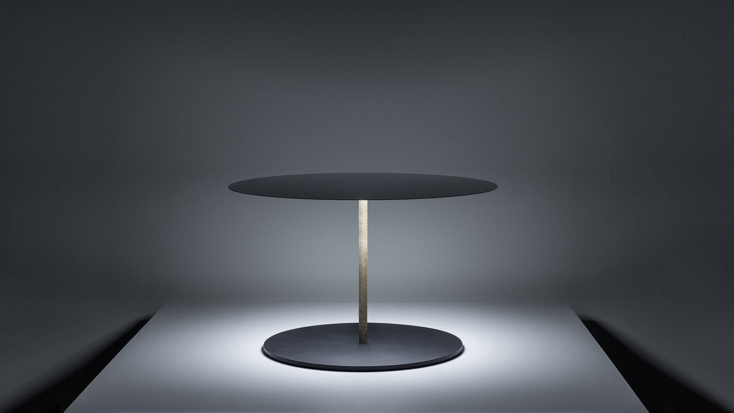 Desktop / WhiteMenu / Calvino Table Lamp, designed by Davide Groppi
