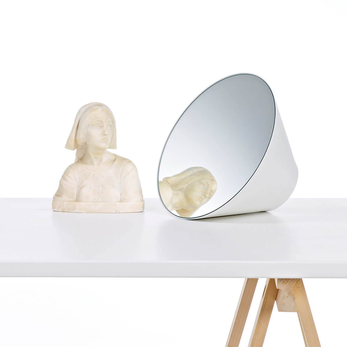 White / Mobile / BlackMenu / Edvard Mirror, designed by Jean-François D'Or