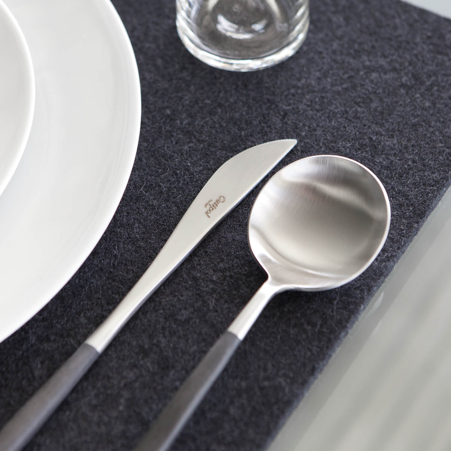 Mobile / WhiteMenu / Goa Flatware Set, designed by Cutipol