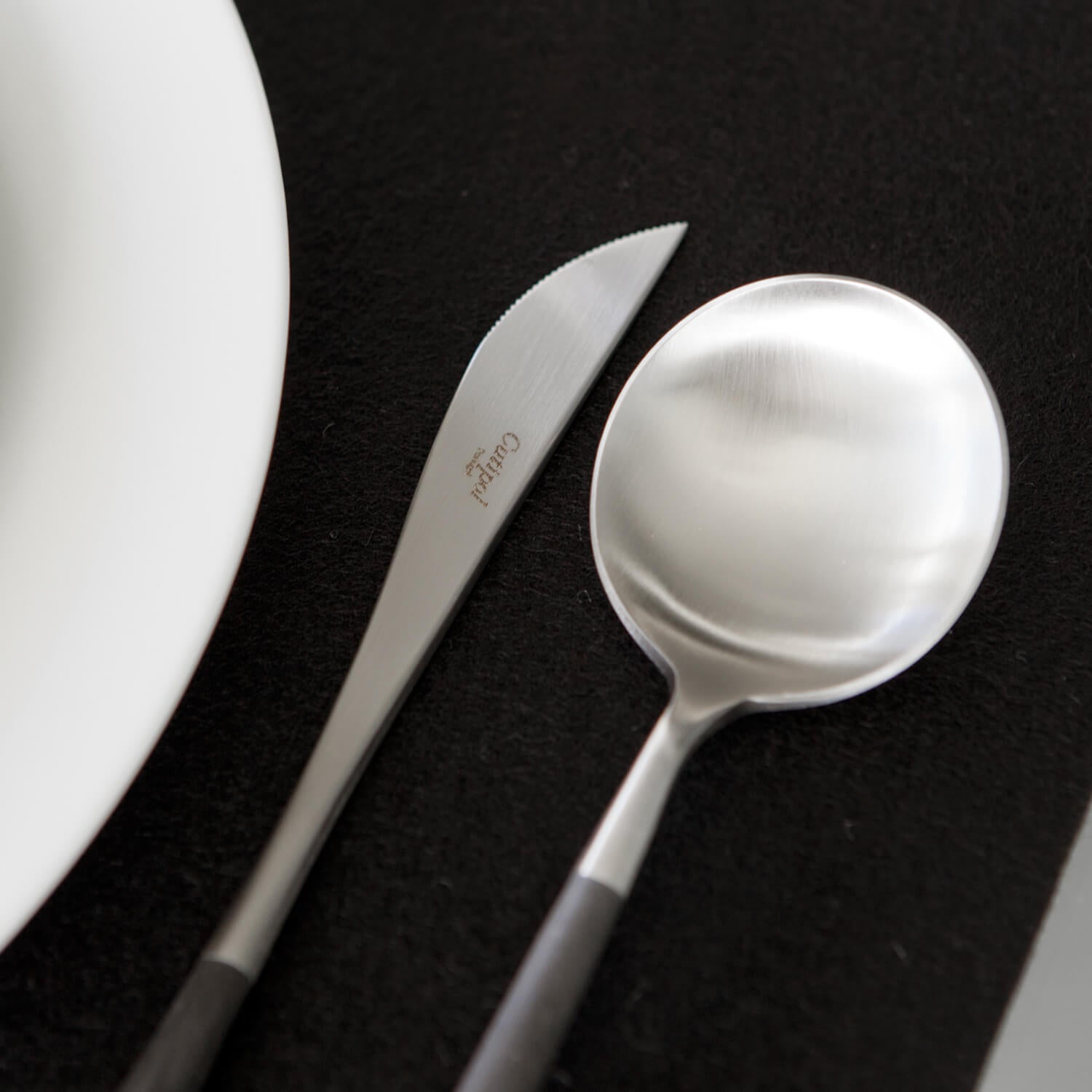 Mobile / WhiteMenu / Goa Flatware Set, designed by Cutipol