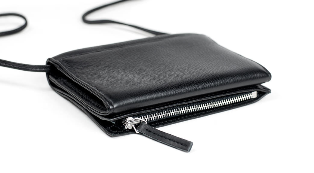 Desktop / BlackMenu / Carre Royal Sybille Clutch with Shoulder Strap