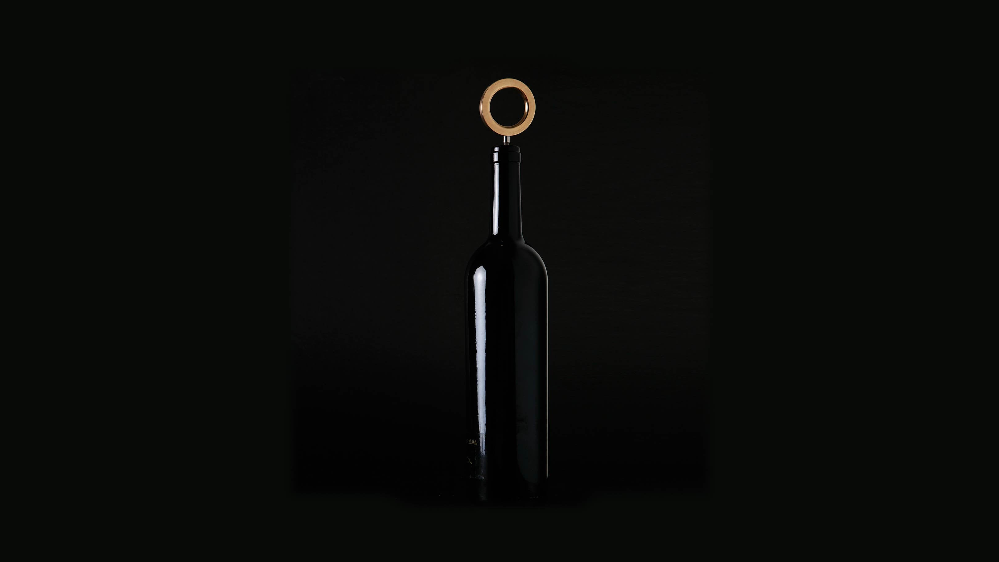 Desktop / WhiteMenu / O Wine Bottle Opener, designed by Athanasios Babalis