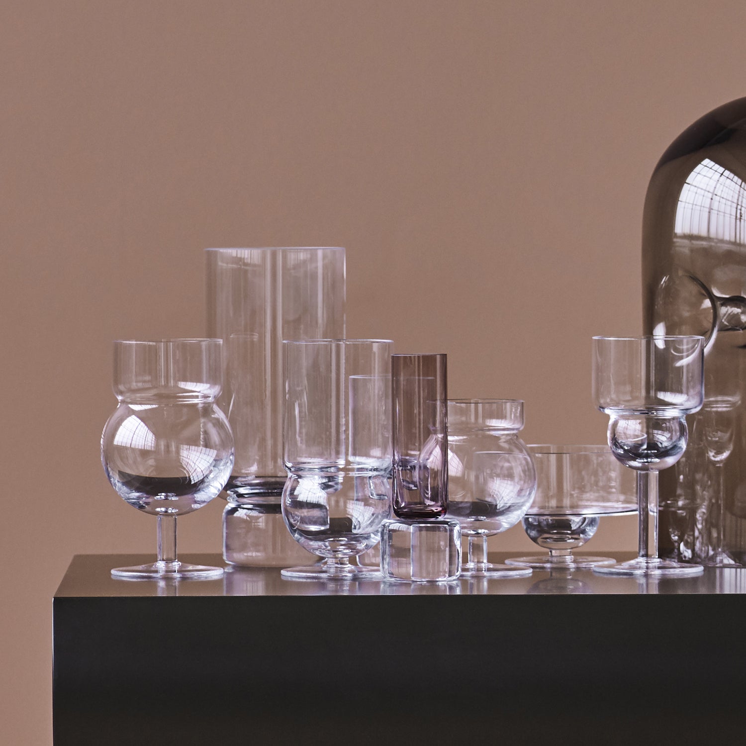 GeneralOption / Mobile / WhiteMenu / Sferico Glassware, designed by Joe Colombo