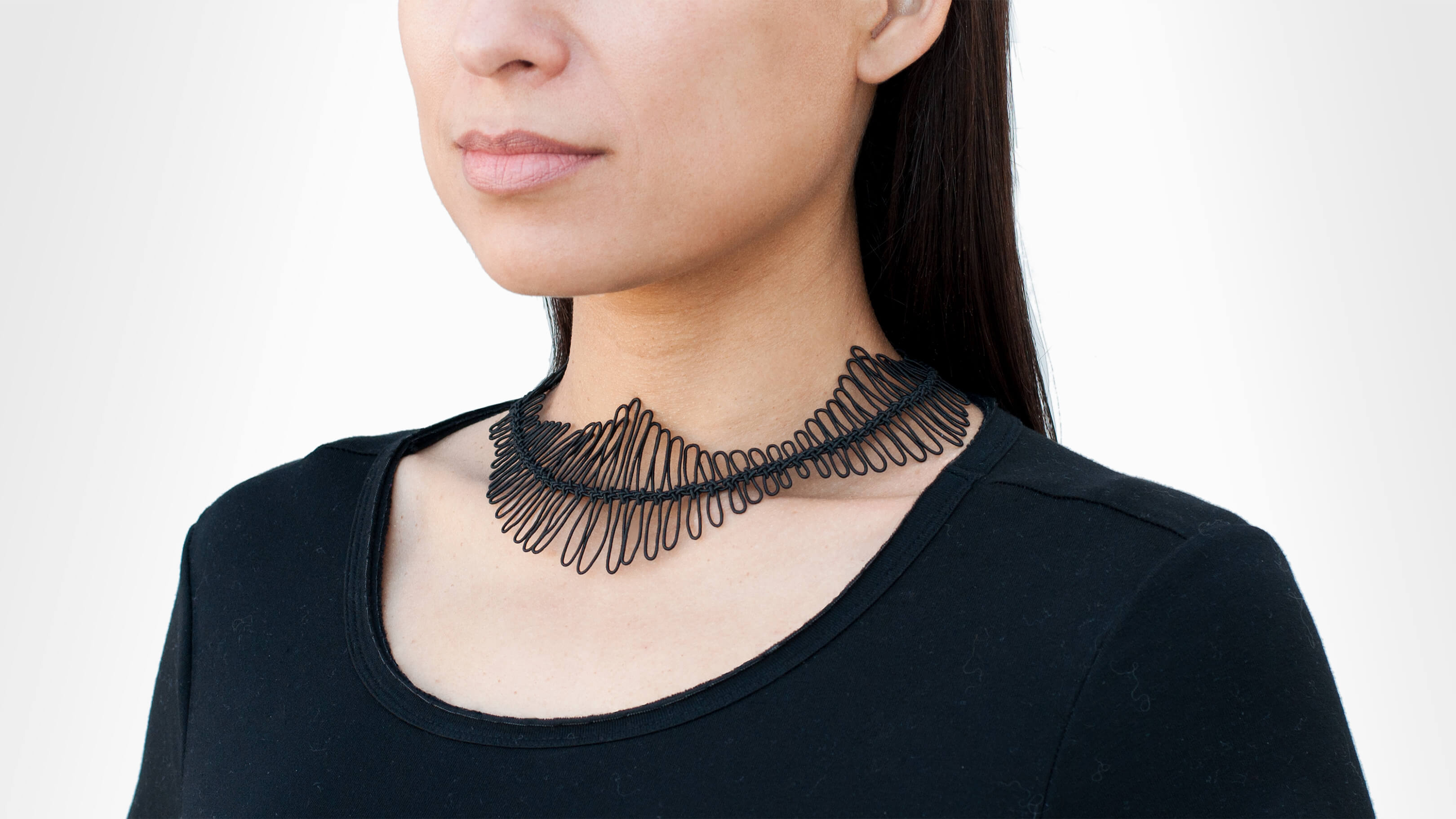 Desktop / BlackMenu / Fougere Necklace Designed By Aude Tahon