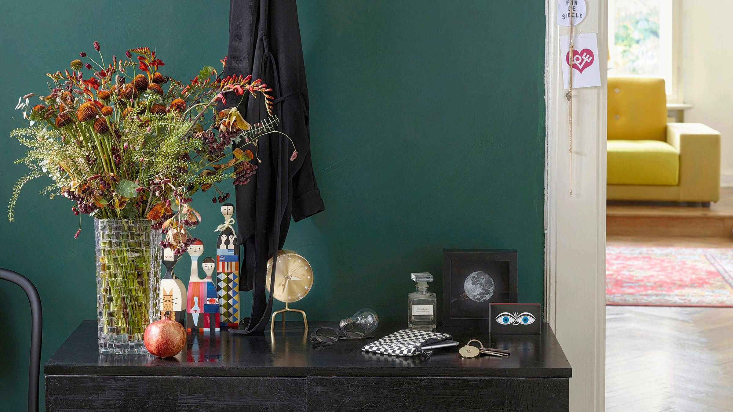 GeneralOption / Desktop / BlackMenu / Wooden Dolls, designed by Alexander Girard made by Vitra