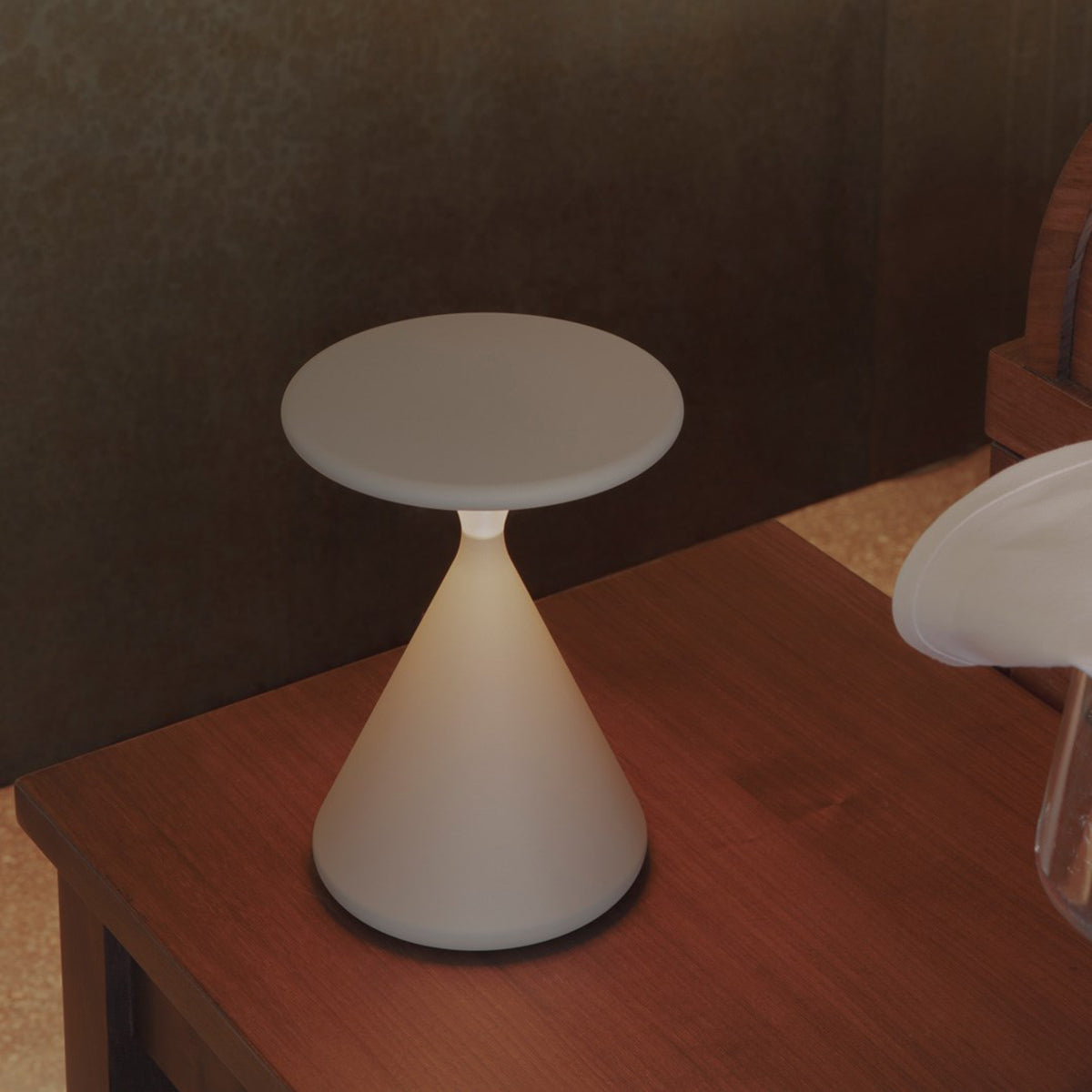 Light Matte / Mobile / WhiteMenu / Salt and Pepper Lamp, designed by Tobias Grau