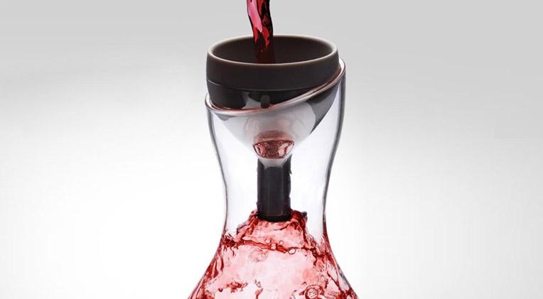 Objects > Barware > Decanters