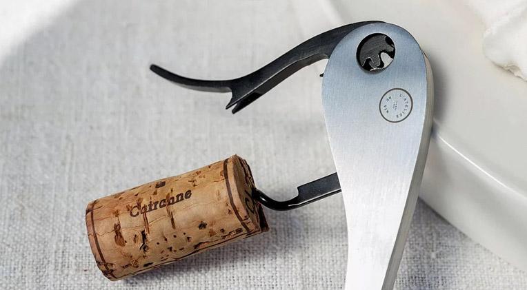 Objects > Barware > Corkskrews