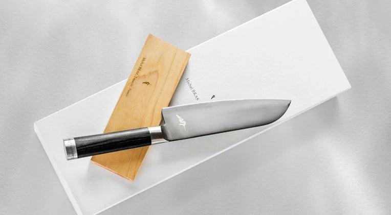 Objects > Kitchen and Dining > Knives