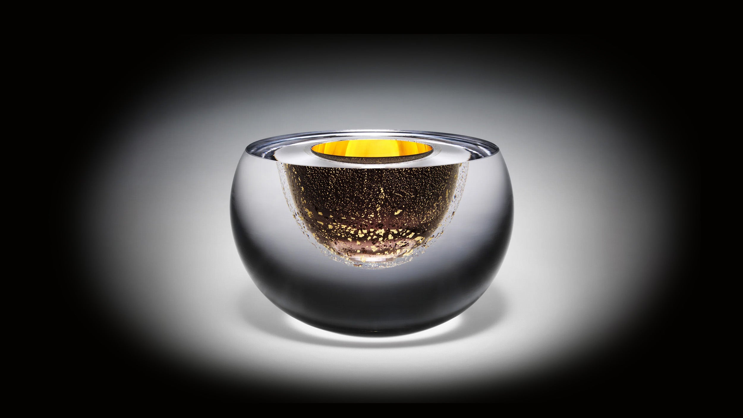 Mini / Desktop / Baby Zlata Vase, designed by Anna Torfs