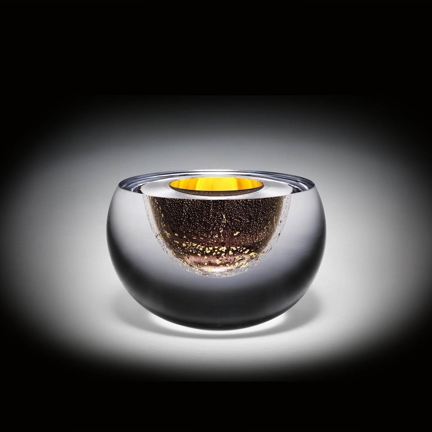 Mini / Mobile / Baby Zlata Vase, designed by Anna Torfs