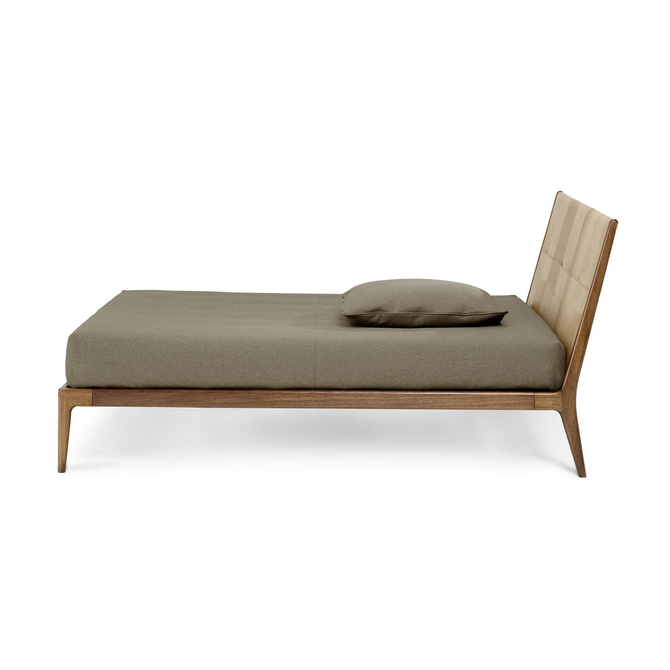Mobile / Brad Bed, designed by Studio CC for Ceccotti Collezioni