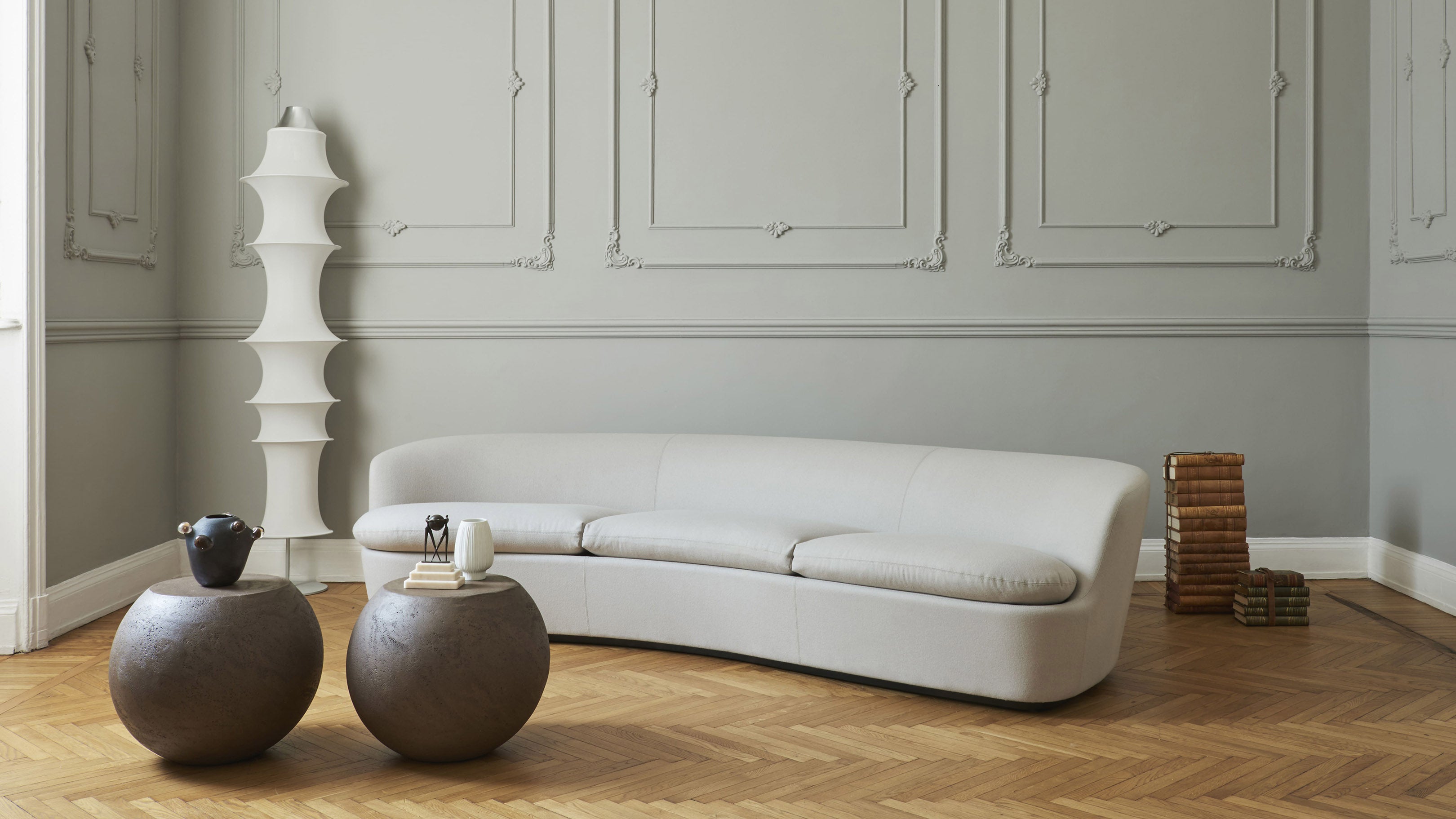 Desktop / WhiteMenu / Orla, designed by Jasper Morrison, made by Cappellini