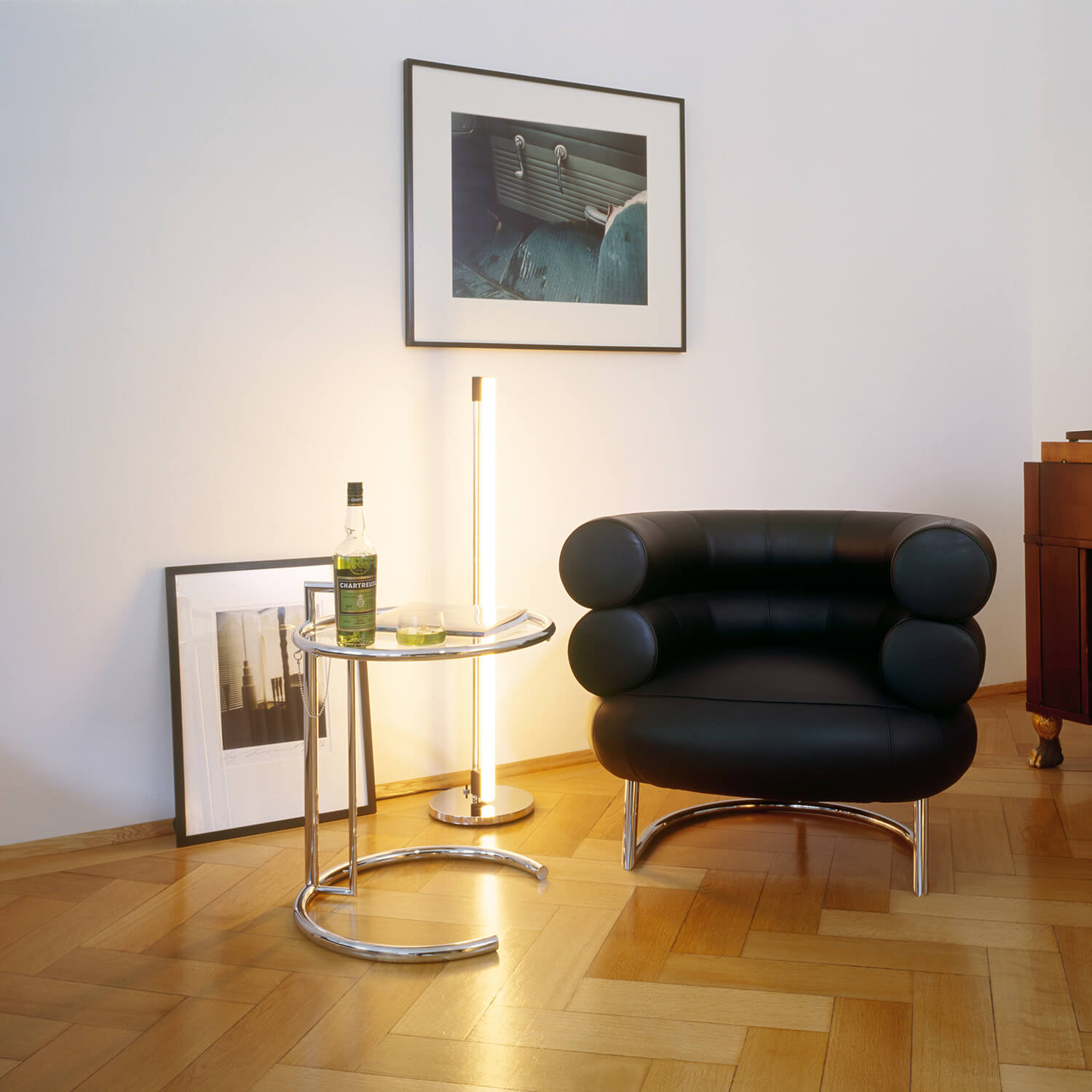 Mobile /  Bibendum, designed by Eileen Gray made by Classicon