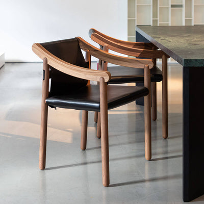 Mobile / BlackMenu / 905 Armchair, designed by Vico Magistretti made by Cassina