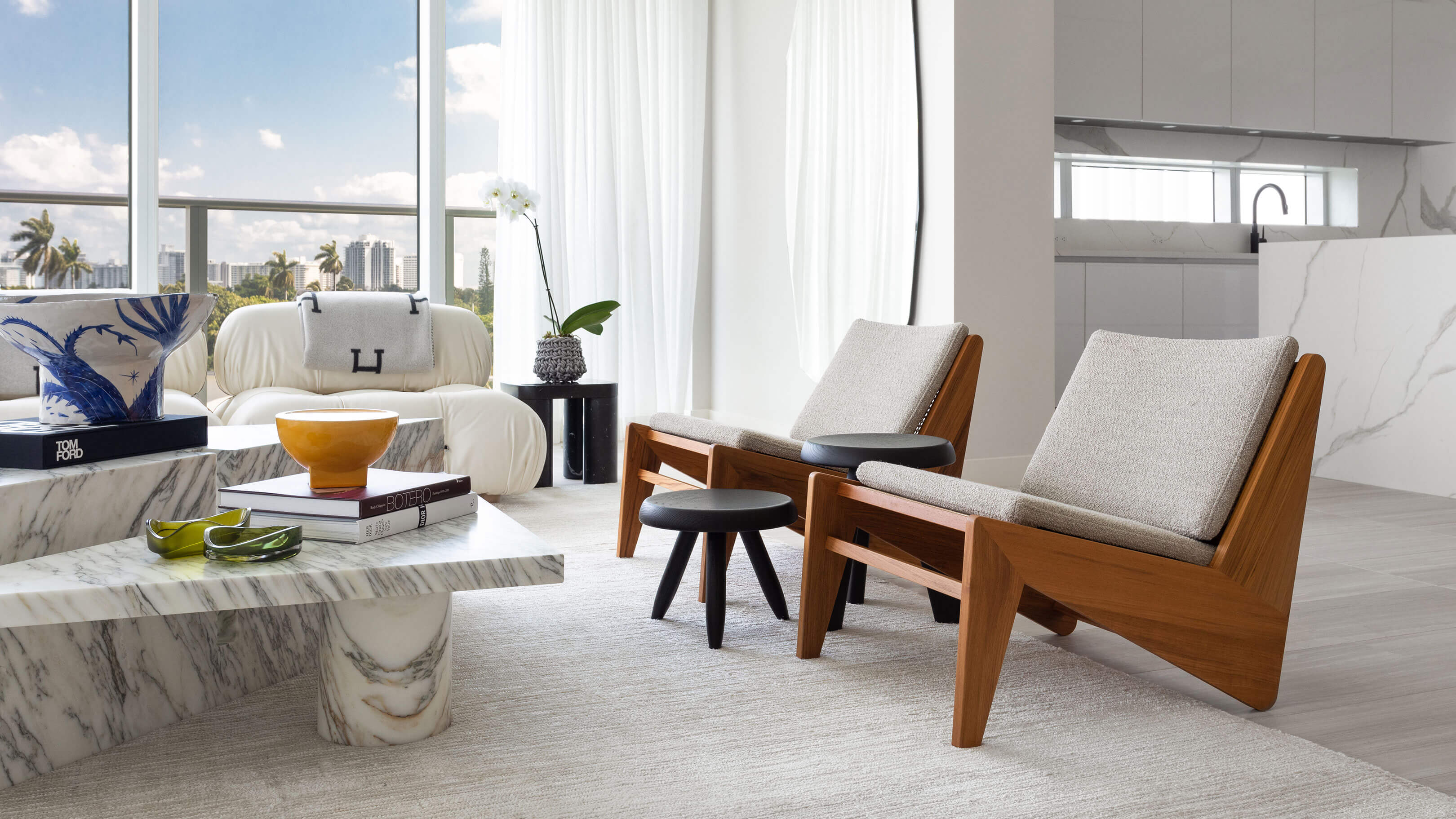 Natural Teak / Desktop / BlackMenu / Kangaroo Chair, designed by Pierre Jeanneret made by Cassina