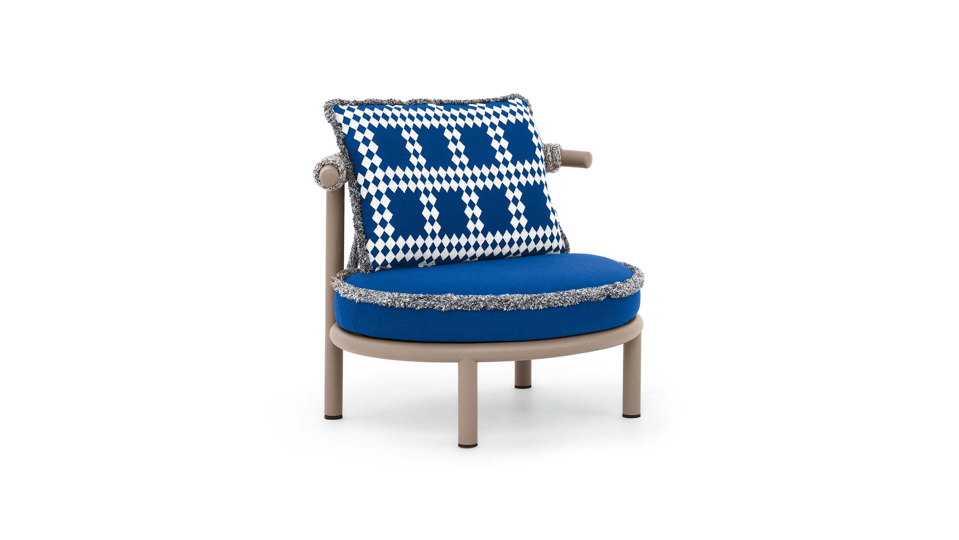 Desktop / BlackMenu / Trampoline Armchair, designed by Patricia Urquiola made by Cassina