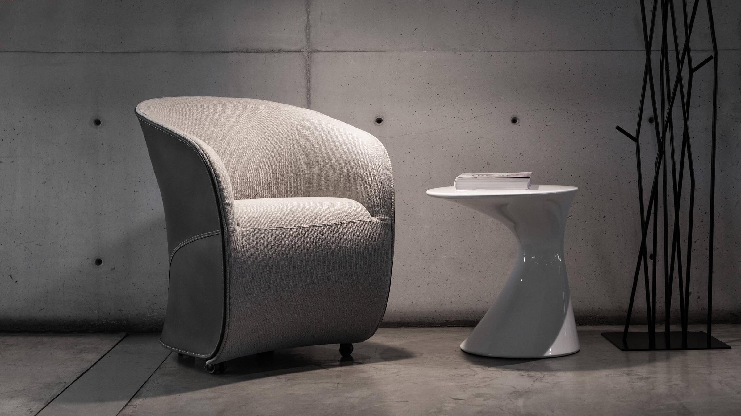 Zanotta Armchair Calla Small Armchair