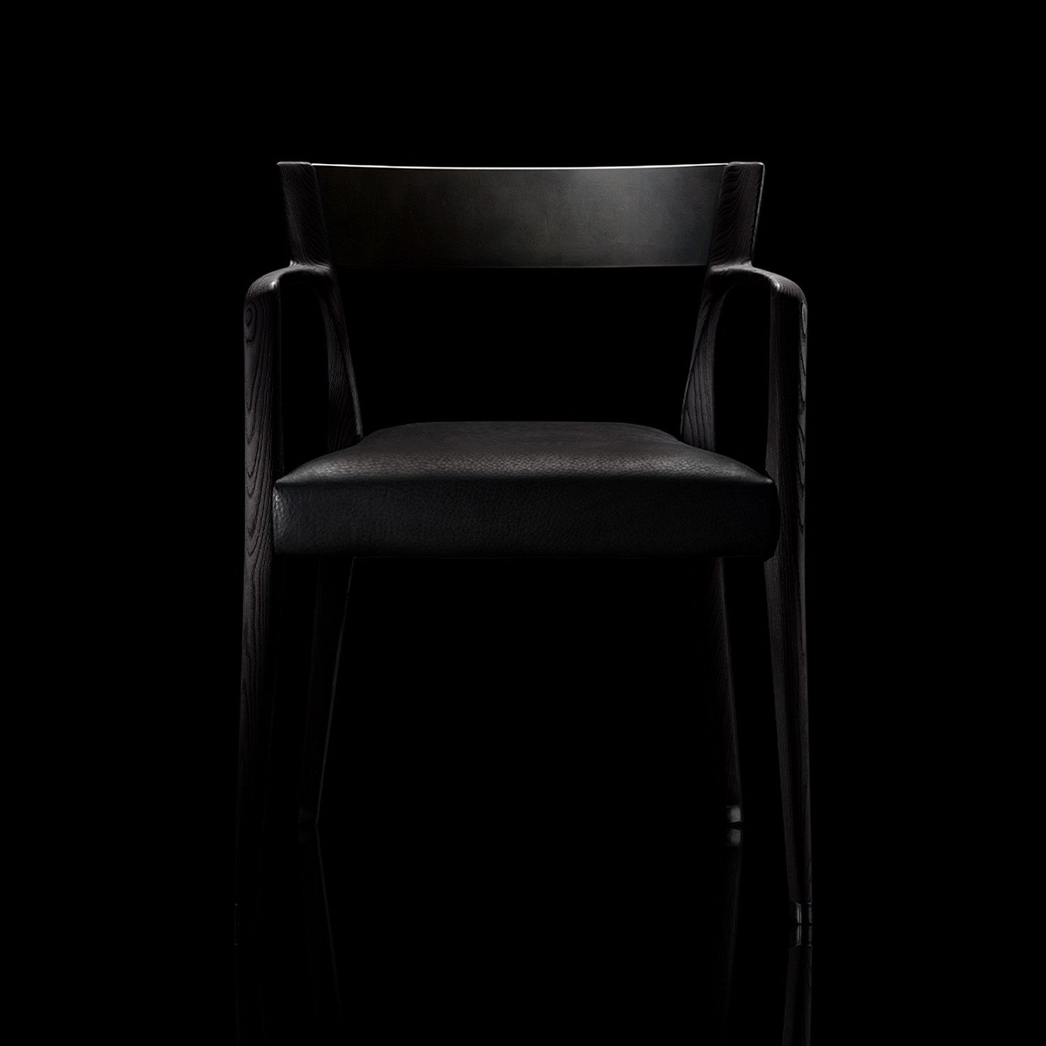 Mobile / Chair-Va Armchair, designed by Ugo Cacciatori for Henge