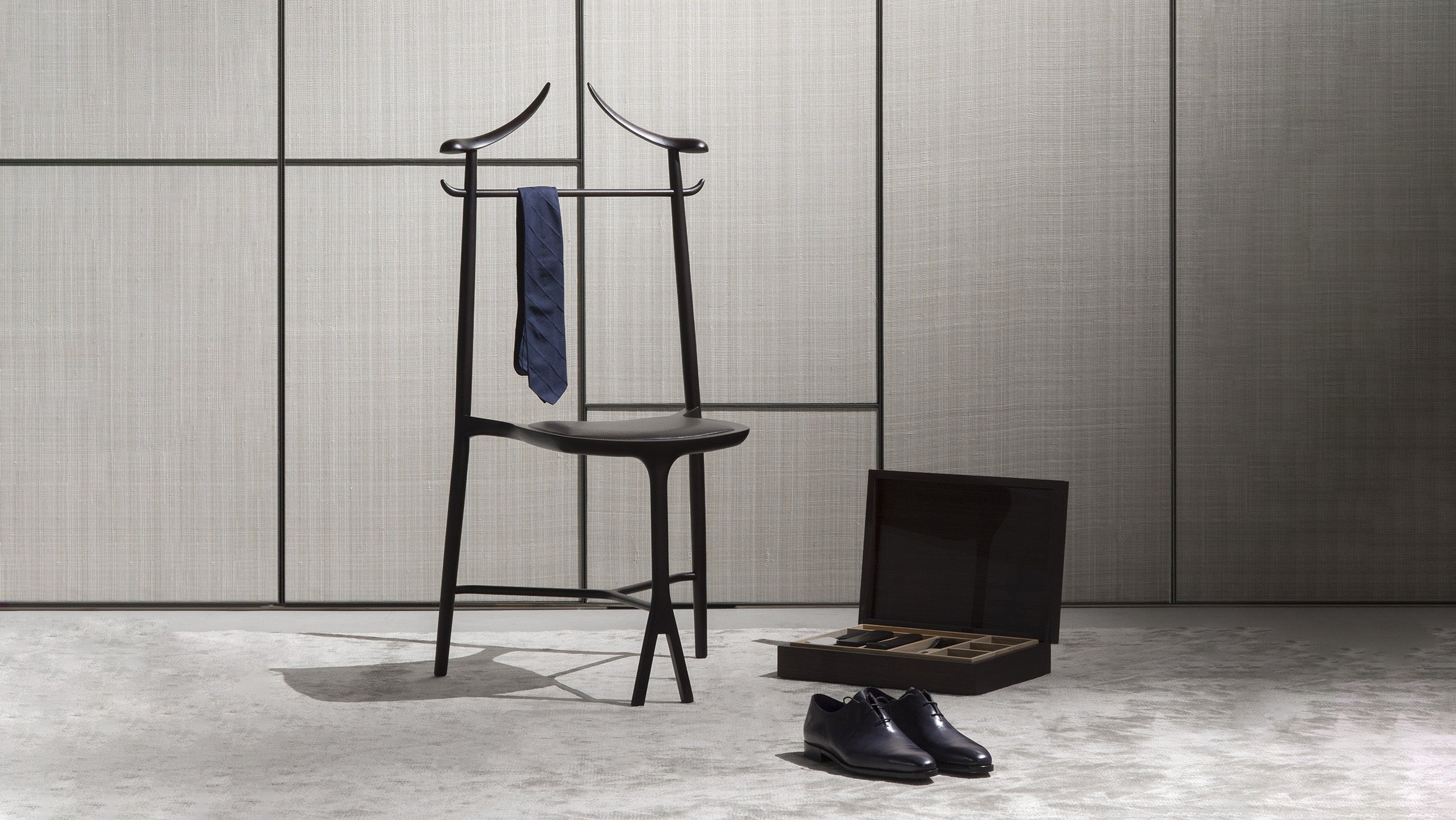 Desktop / Chambre Close, designed by Roberto Lazzeroni for Ceccotti Collezioni