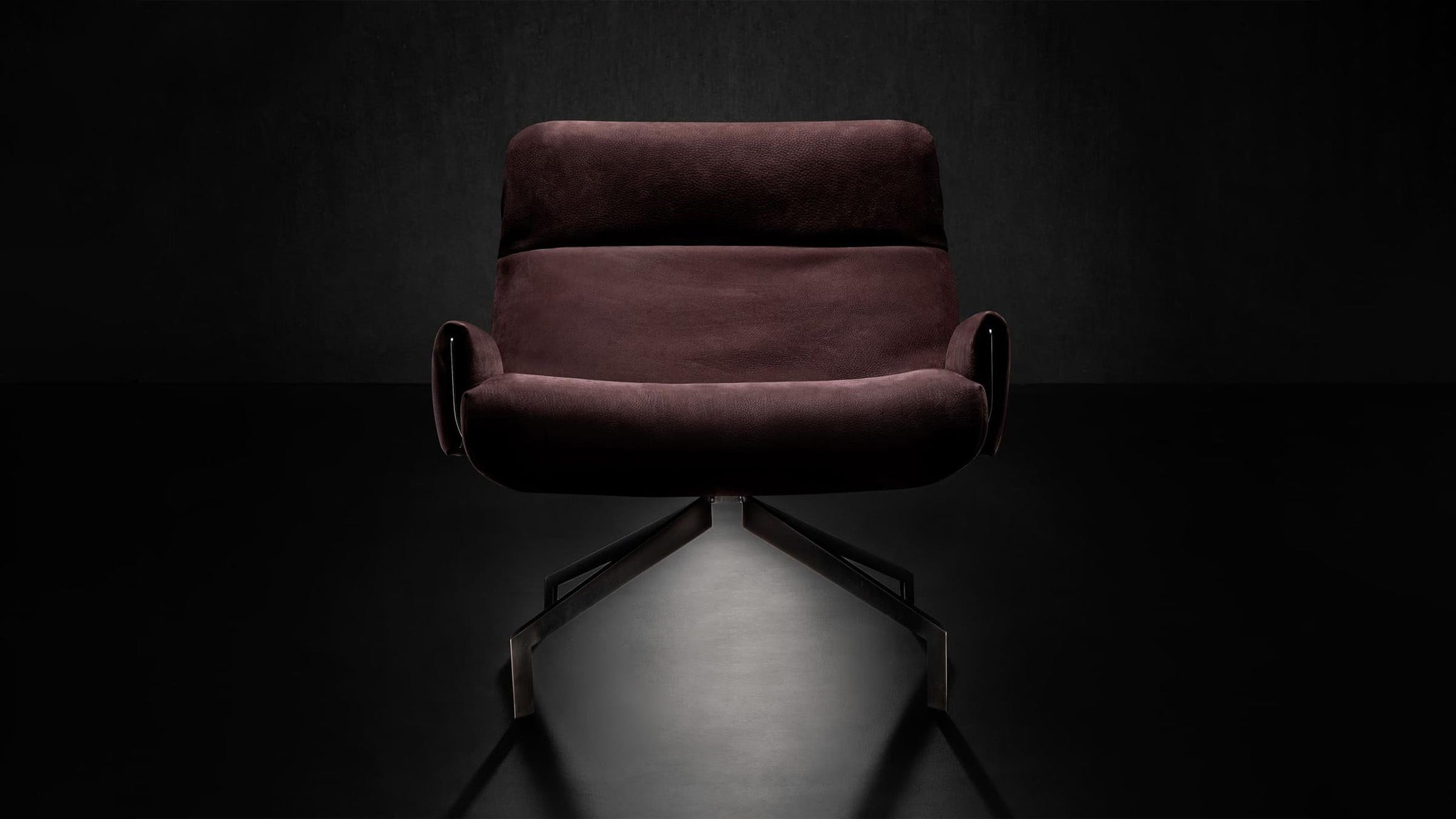 Henge Armchair Club 57 Swivel Armchair