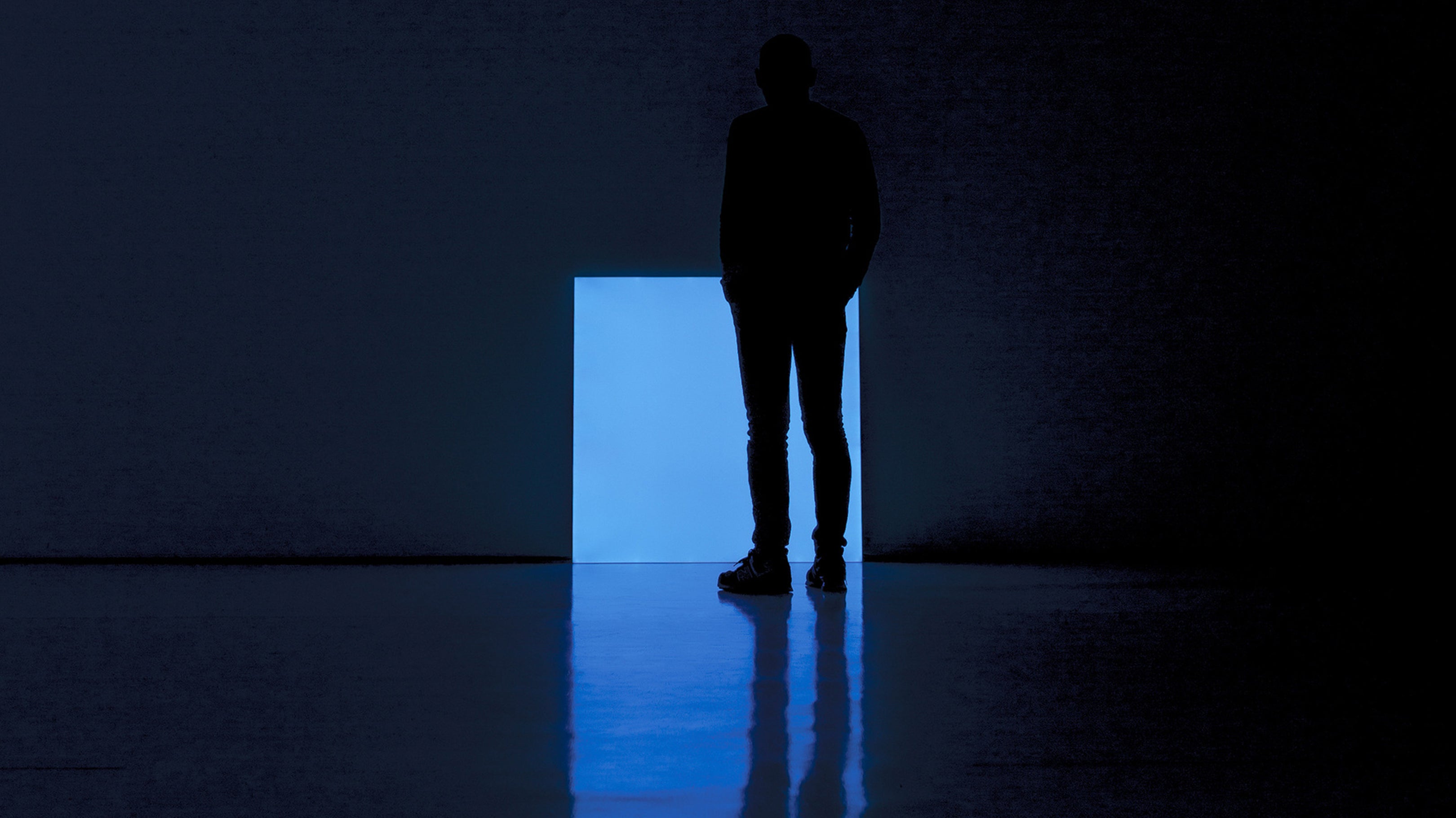 Desktop / WhiteMenu / Pablo Lamp, designed by Davide Groppi