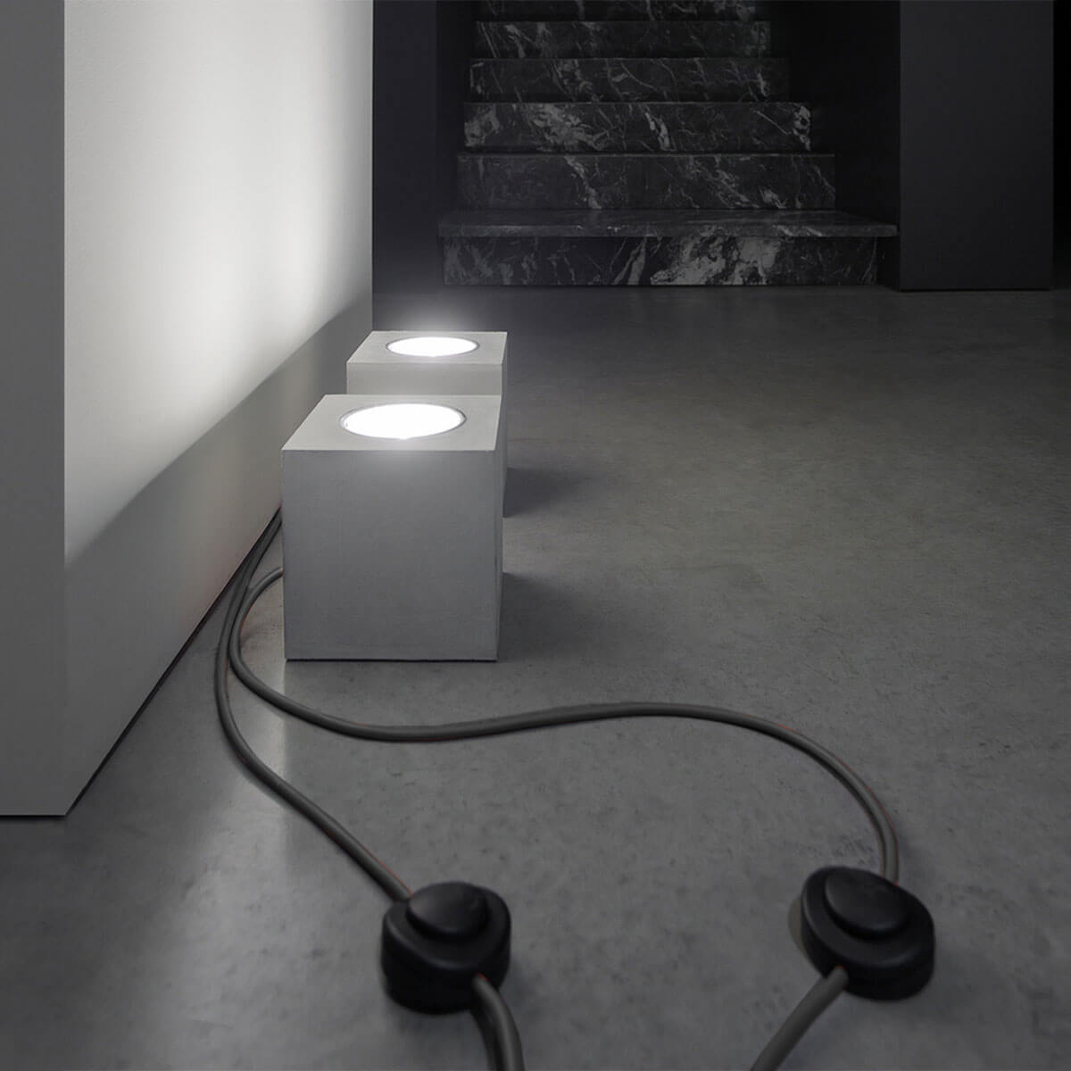 Mobile / WhiteMenu / Q Floor Lamp, designed by Alberto Zattin
