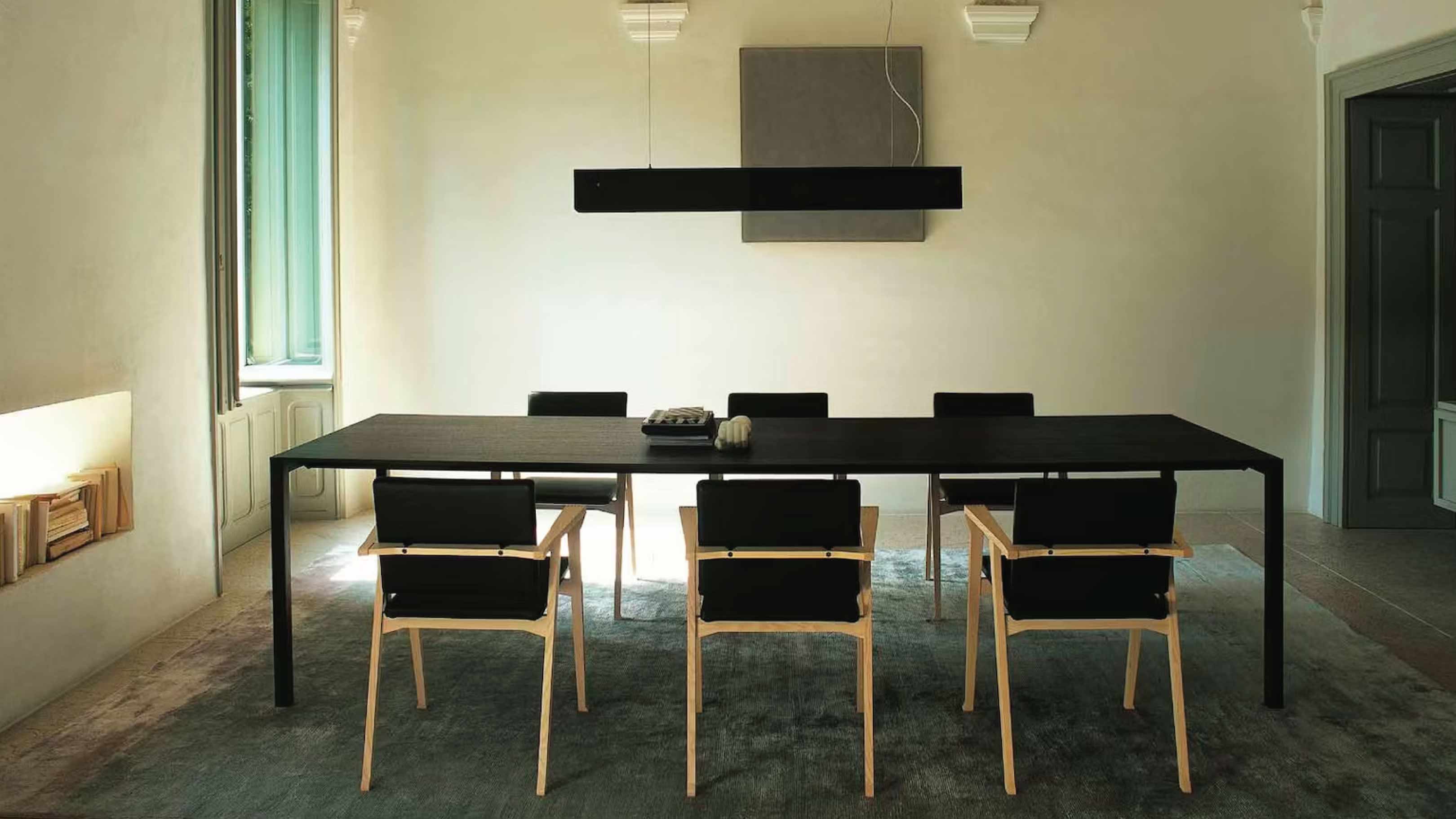 Desktop / WhiteMenu / Naan-Table, designed by Piero-Lissoni2 made by Cassina