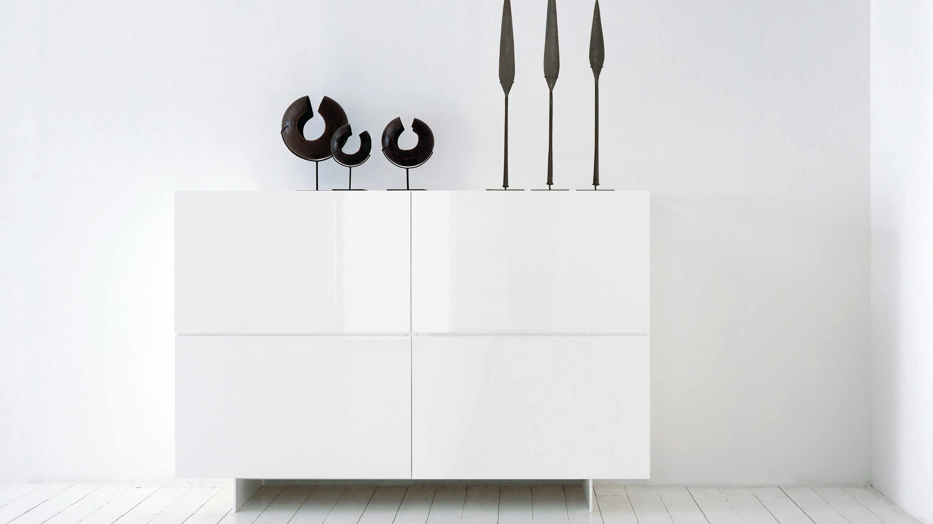 Desktop / WhiteMenu / Uni-Cabinet, designed by Piero-Lissoni2, made by Cappellini