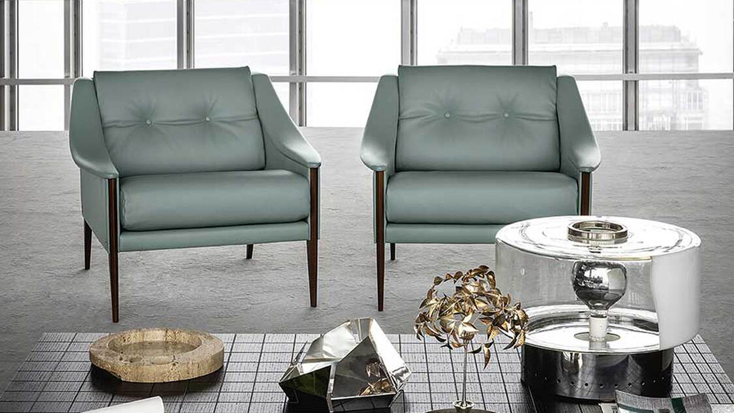 Desktop / Dezza 24 Armchair, designed by Gio Ponti for Poltrona Frau