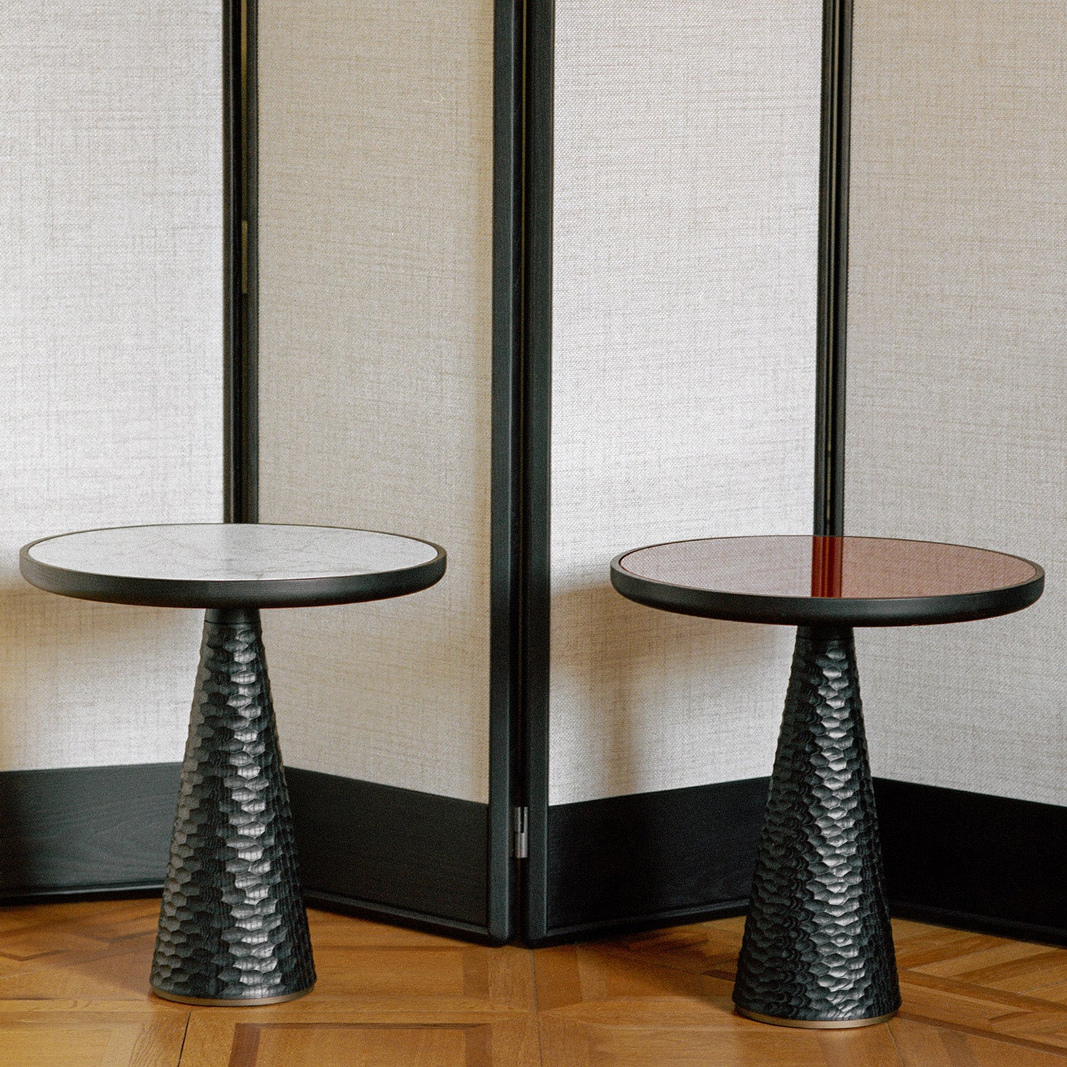 Mobile / DUO Pedestal Table, designed by Roberto Lazzeroni for Ceccotti Collezioni