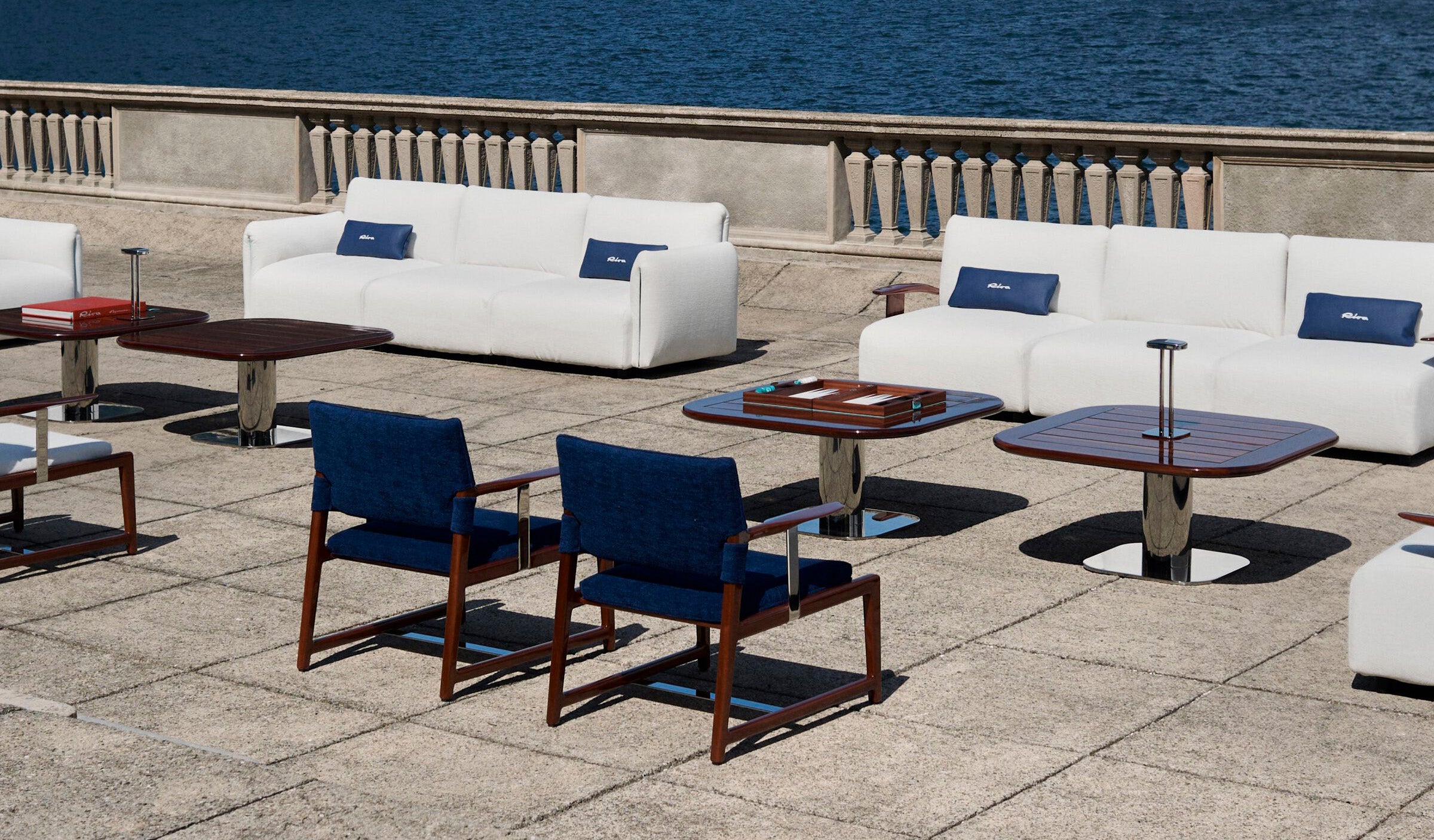 Desktop / EXTETA x RIVA Armchair